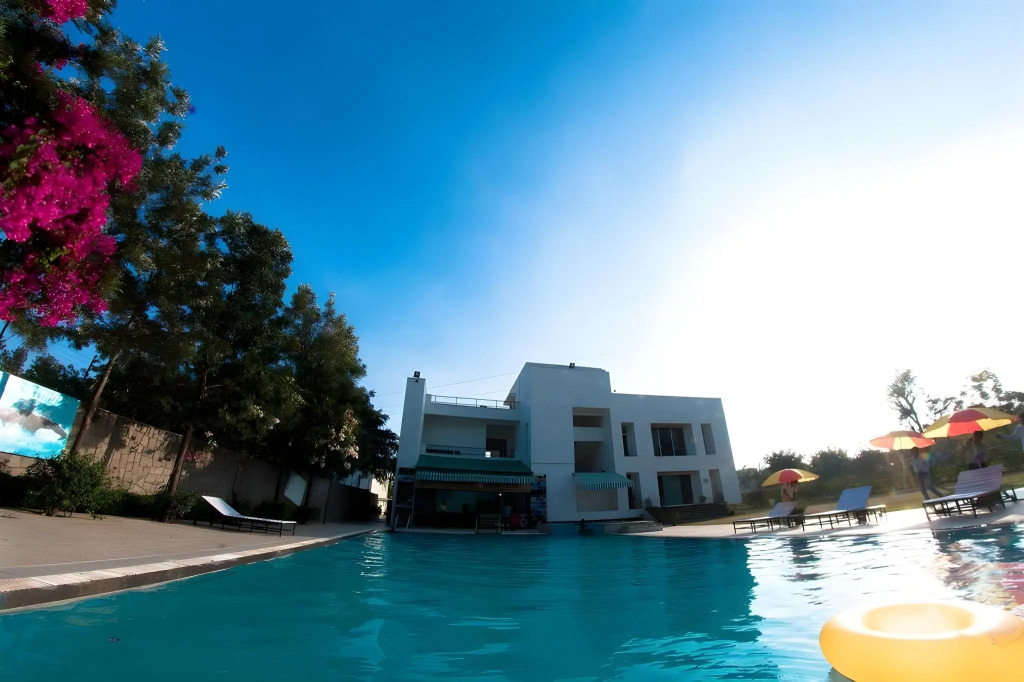 Summer Green Resort