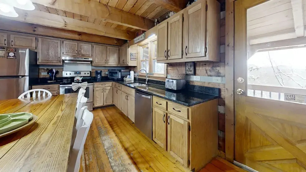 Sweet Scarlet Rose 4 Bedroom Cabin