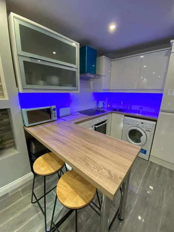 3 bed apartment near Temple Bar