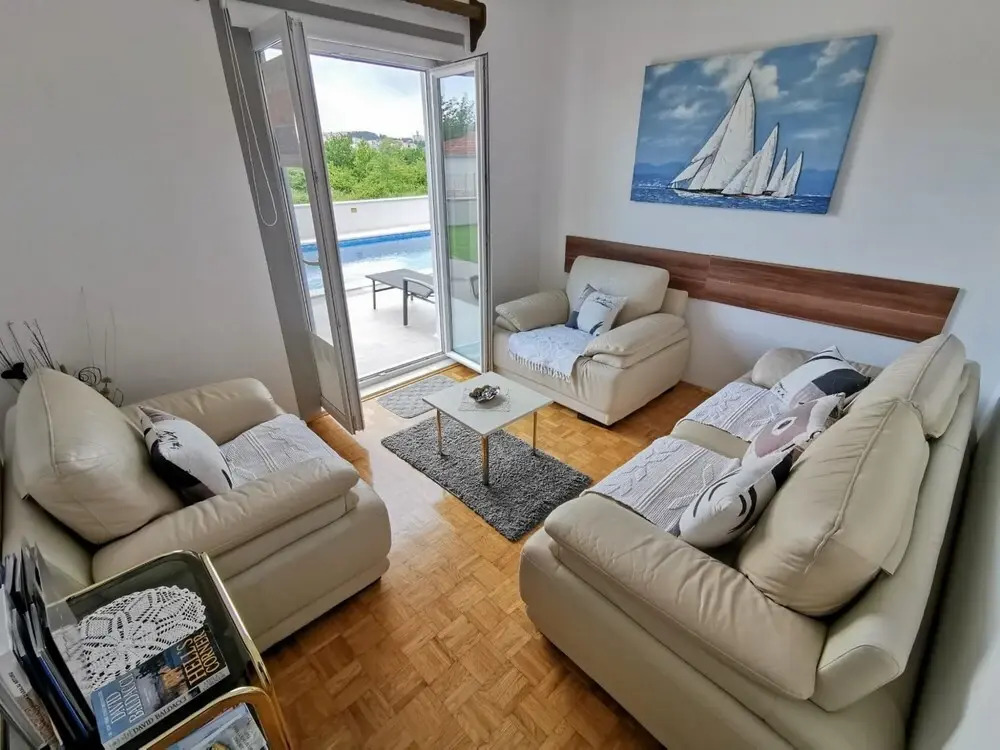 Holiday Home J D-five Bedroom Holiday Home With Outdoor Pool ID Direct Booker 21390