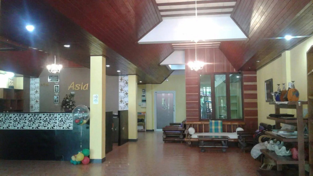 Khaolak Traveller Lodge