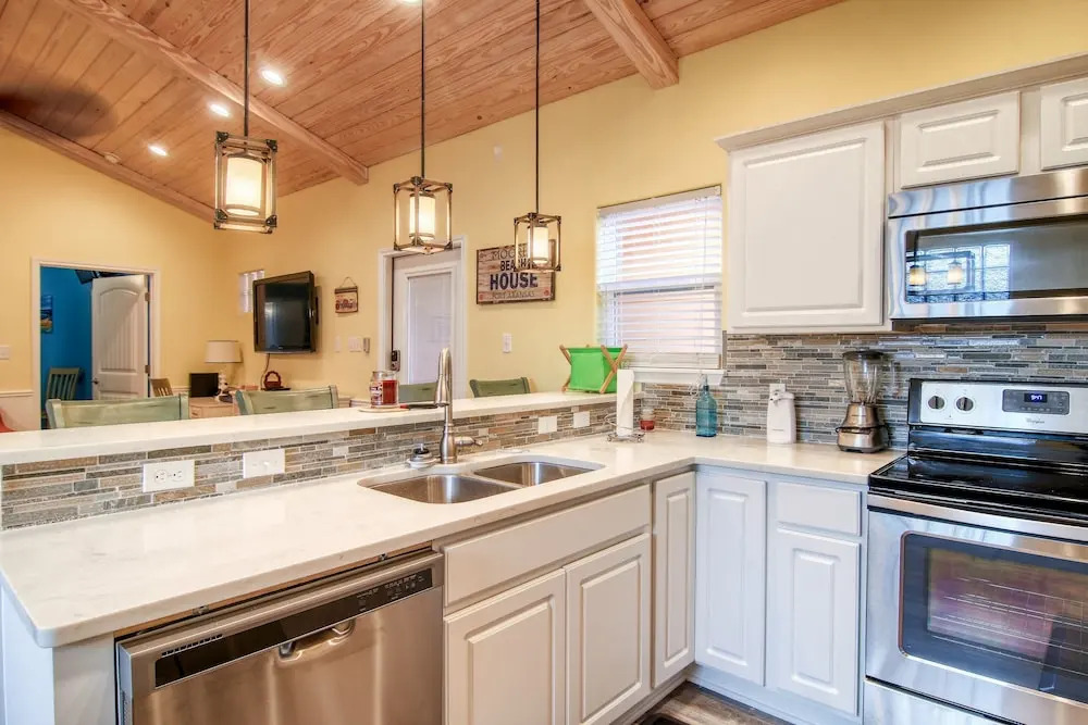 Moore Fun 3 Br Townhouse