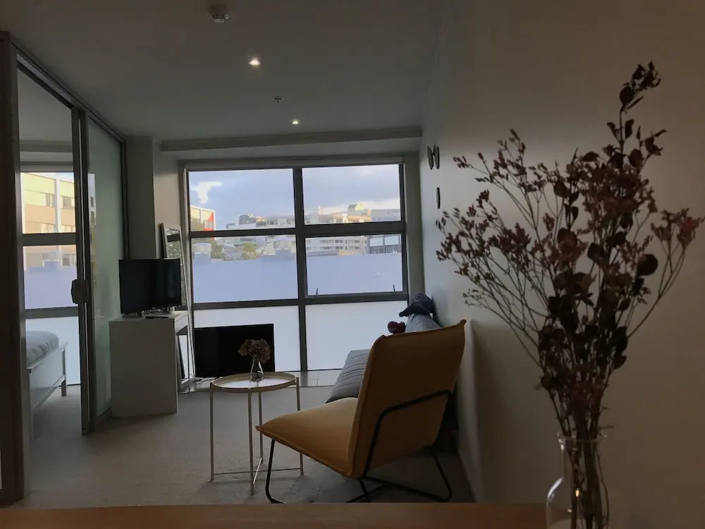 Leafy Street Apartment Central Auckland
