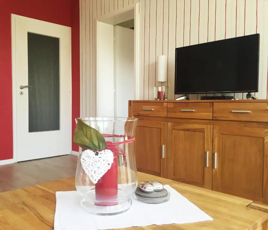 Strandliebe in Scharbeutz, 150m zum Strand! Sonnenbalkon, ruhig gelegen, kostenfreier Parkplatz, Fahrstuhl