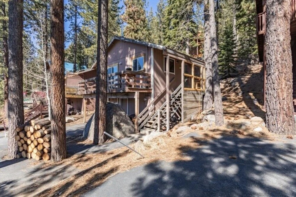Come Stay At Donner Lake 2 Bedroom Home