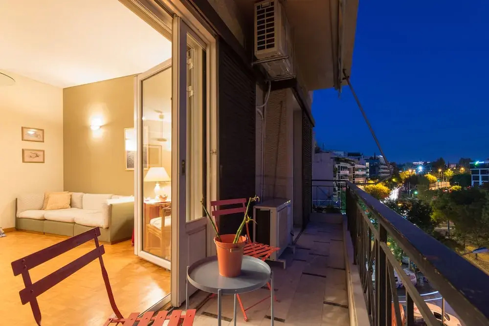 Romantic apartment near Acropolis