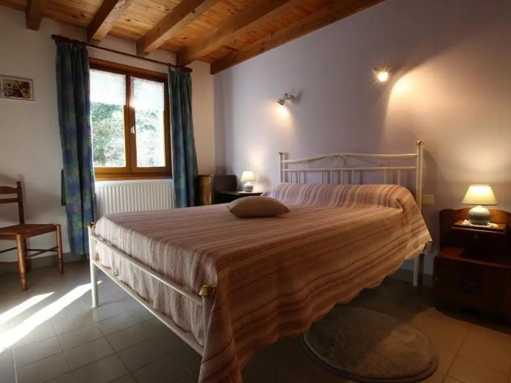 Petit Gîte Enchanté au Cœur de la Forêt du Meygal, Proche du Lac Bleu - FR-1-582-272