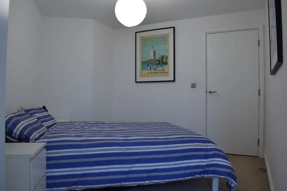 1 Bedroom Flat With a Balcony View of the Shard