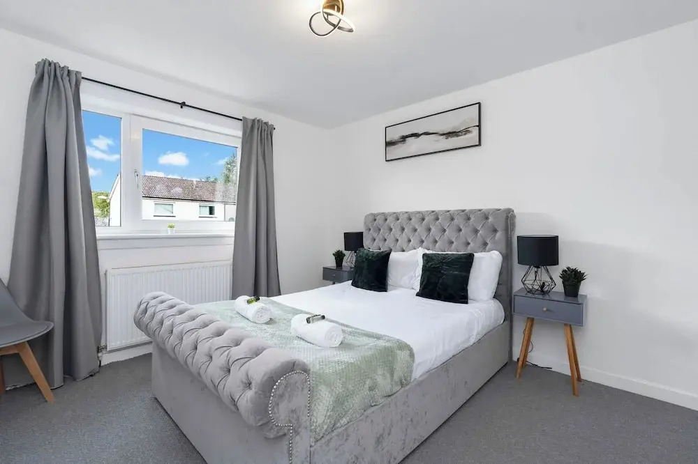 Stylish 4bed Home Free Parking 20 Min to Edinburgh