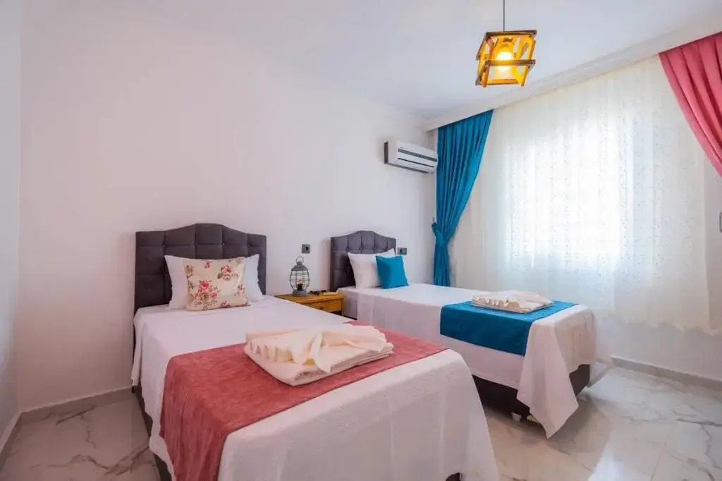 BD Luna Villas