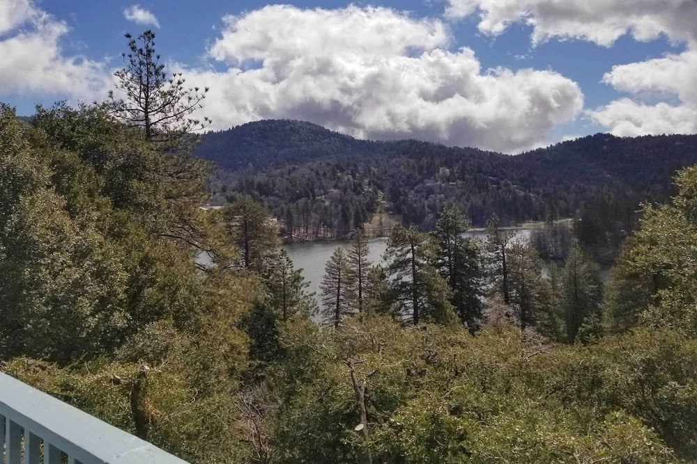 The Atomic Squirrel Lodge Lake Gregory Getaway!