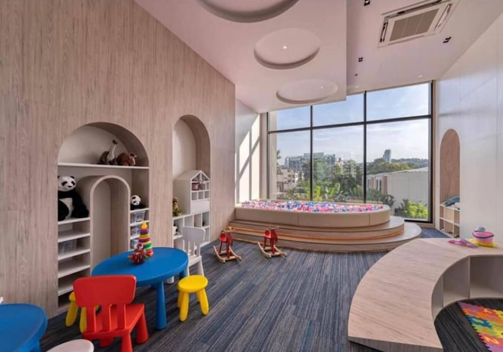 Luxury Sea View 1BR Rooftop Infinity Pool & Gym