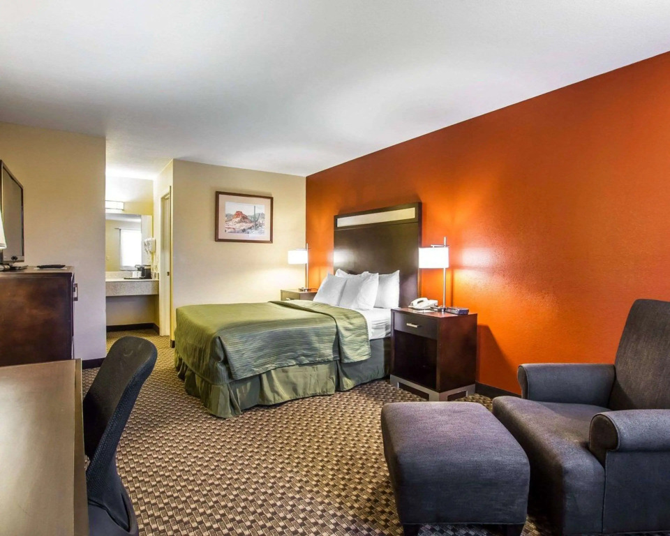 Quality Inn Holbrook near Petrified Forest