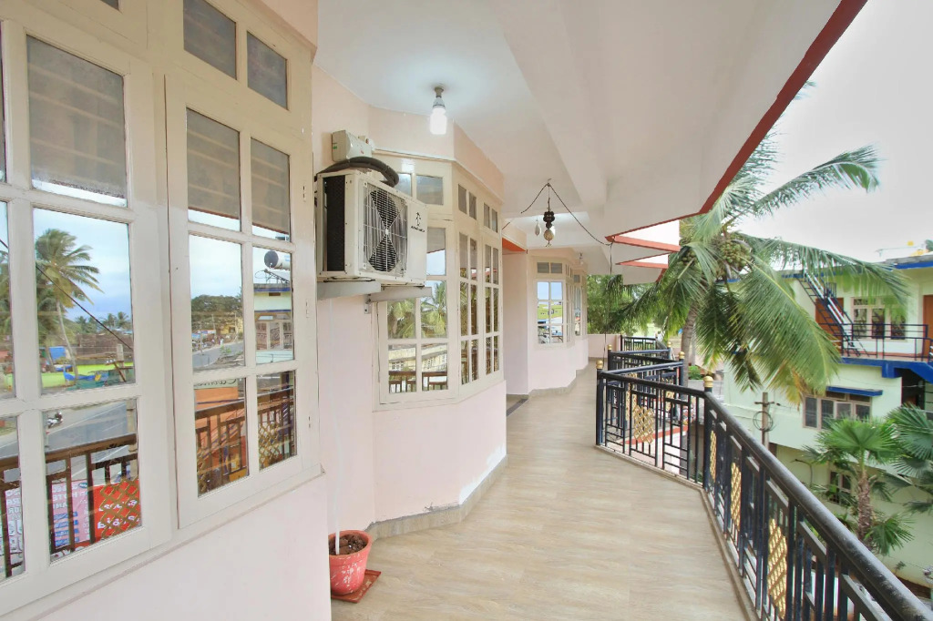 Capital O 9630 Hotel Maharaja