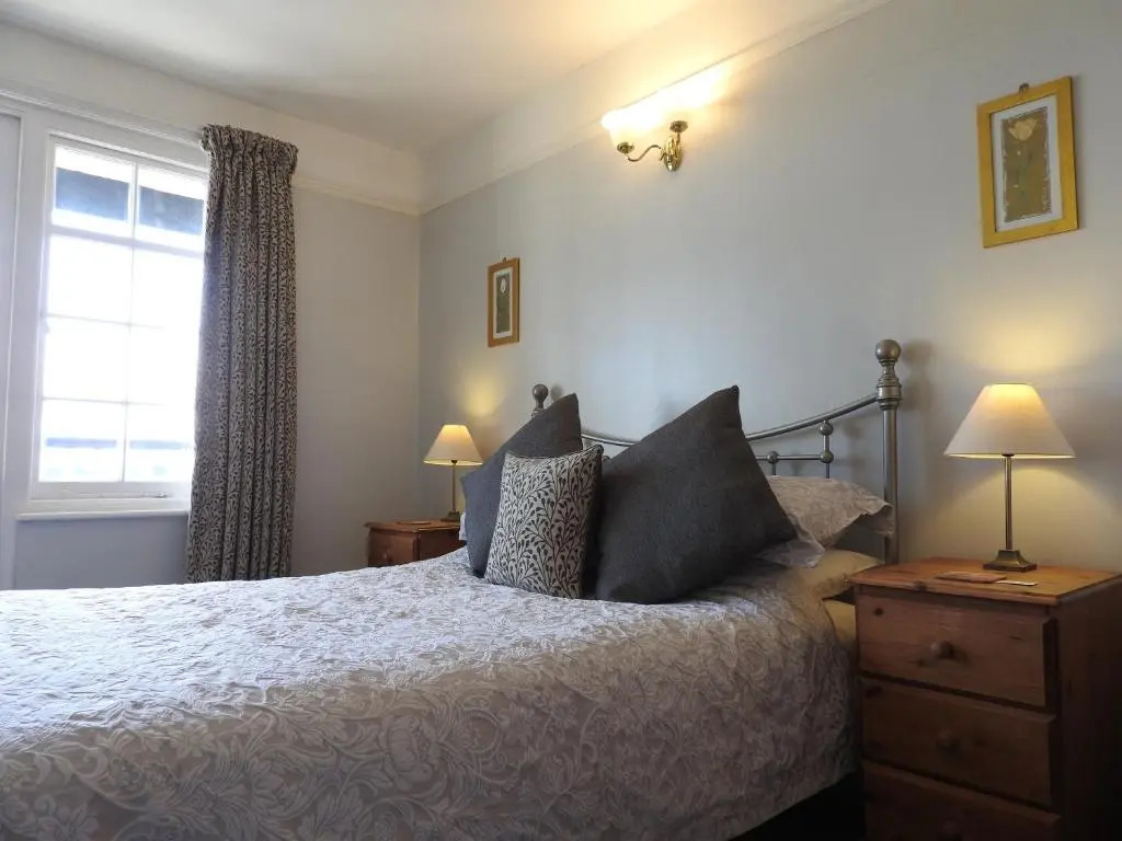 Riverside Cottage B&B