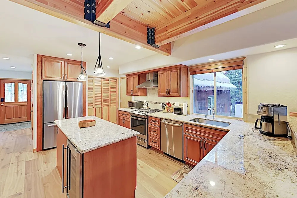 Updated Lodge-Style Home w/ Prime Donner Location! home