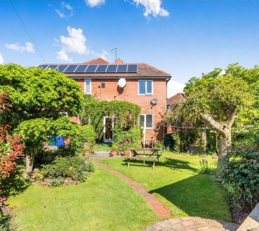 Doncaster Dream House Retreat- Sleeps 9