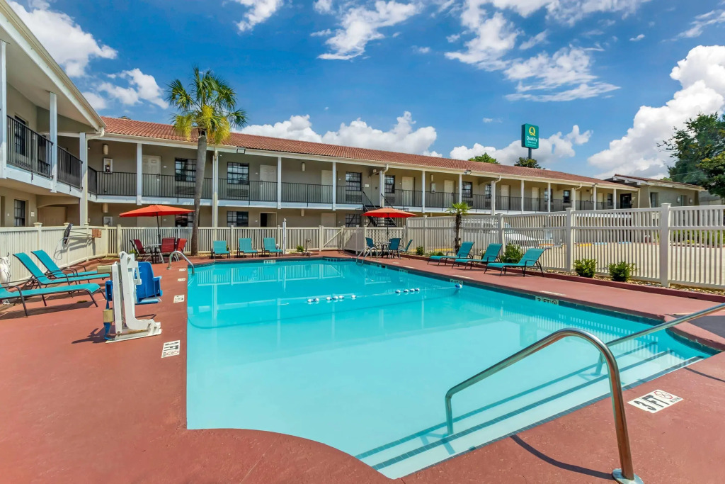 Quality Inn & Suites North Charleston - Ashley Phosphate