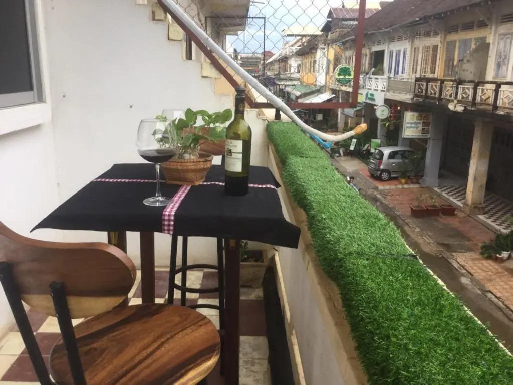 About The World Hostel And Restaurant