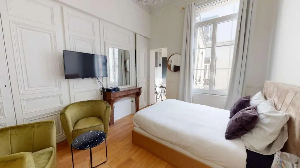 La Suite Royale (Adults Only)