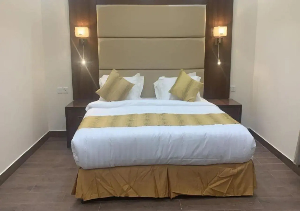 Ewan Hotel