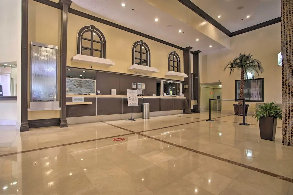 Ocean-view Studio in Marco Polo Beach Resort!