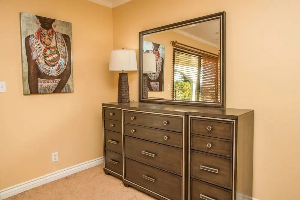 Palm Tree Paradise Luxurious 4 Bd Sleeps 16!