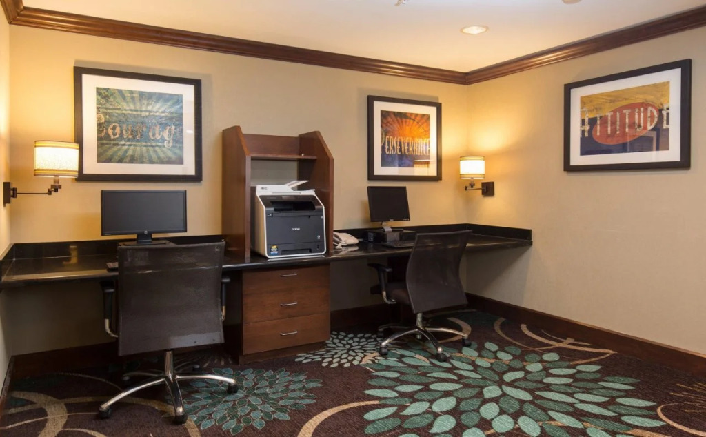Staybridge Suites Toledo/Maumee by IHG