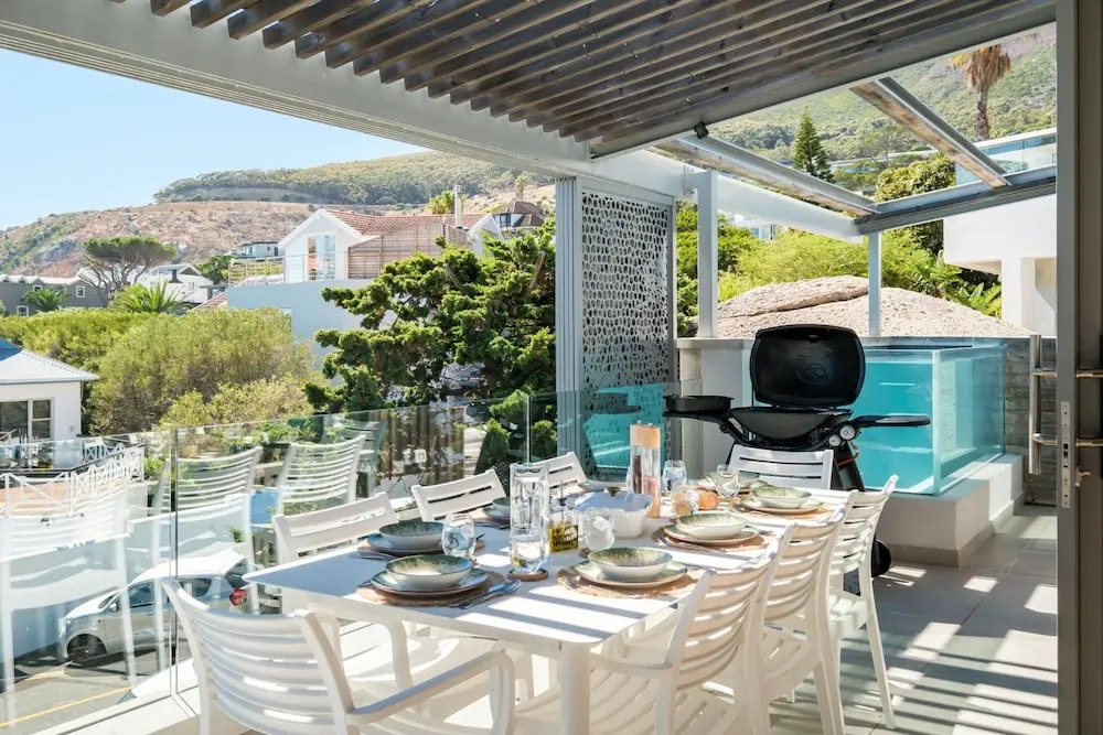 4 Bed Coastal Retreat W Pool Views Llandudno Sands