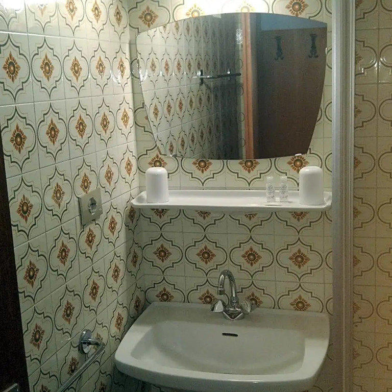 SAN PIETRO DOLOMITI Small Budget Hotel
