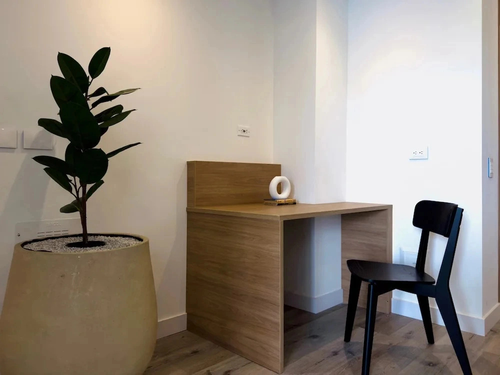 w Opulent Loft w Balcony in Santa B Rbara