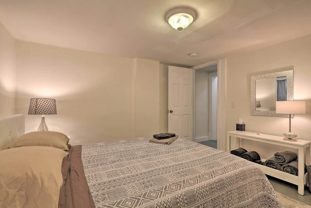 Cozy Lambertville Abode in the Heart of Downtown!