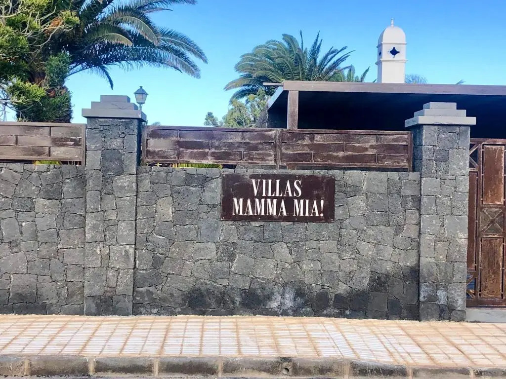 Charming Villa in Playa Blanca with Private Pool