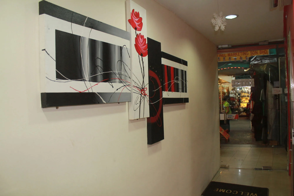 OYO 43927 Sassana Hotel (Sanitized Stay)