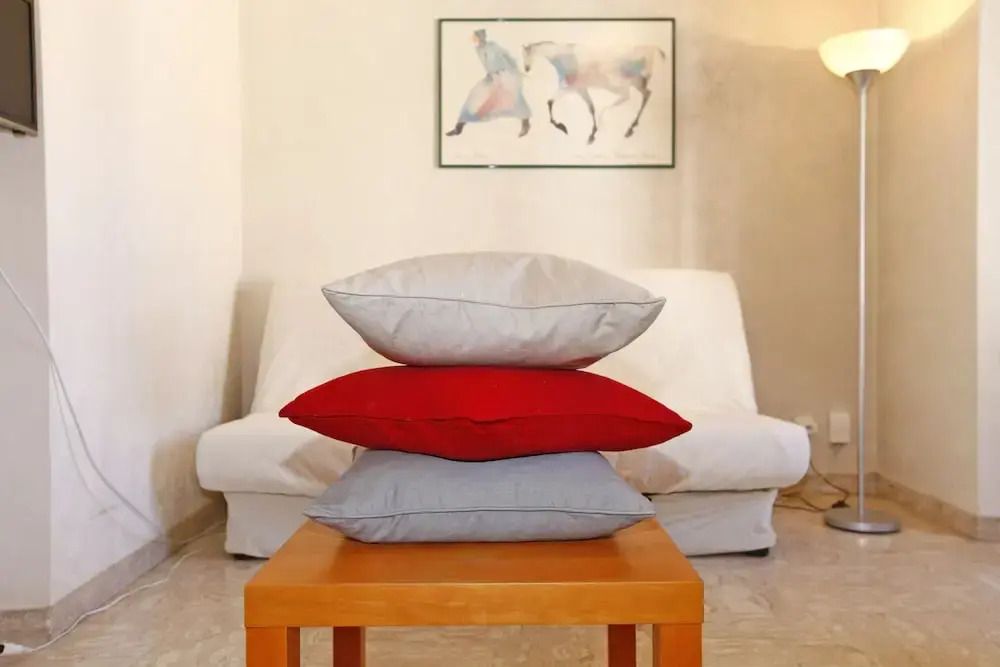 Grand Studio 30m² En Centre-Ville À Nice