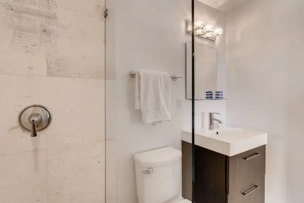 The Palm Beach Hotel Penthouse 3 by PBVR