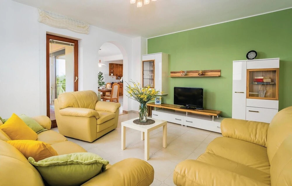 Stunning Apartment in Nedescina With Wifi and 3 Bedrooms