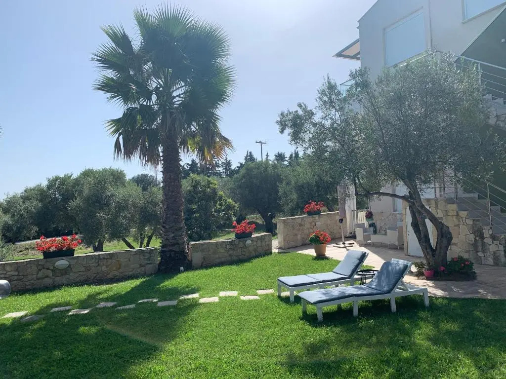 Villa Evita - Sea View Apartment by Kostas