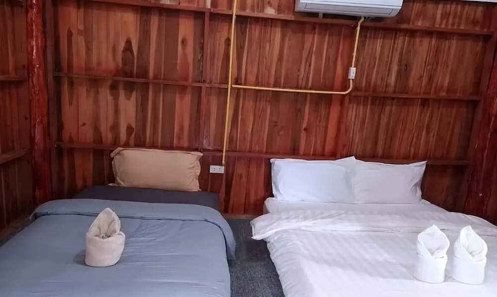 Inthawa Resort (Feuang, Laos)