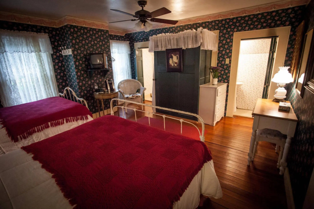 TFreres Bed & Breakfast