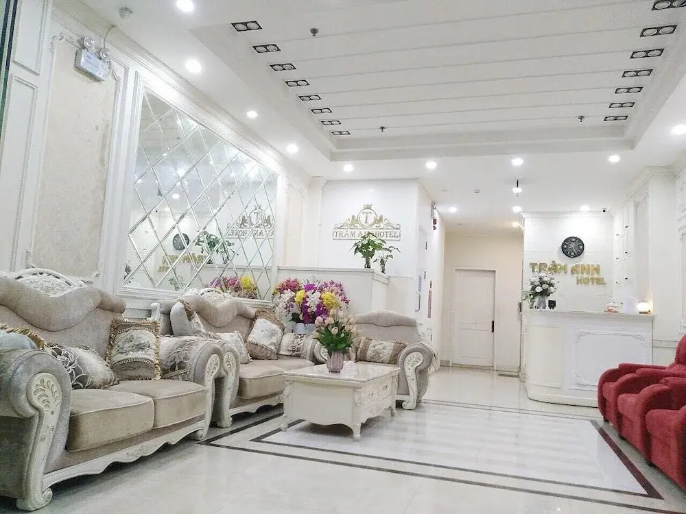OYO 1157 Tram Anh Hotel