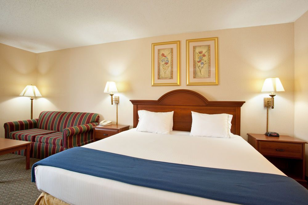 Holiday Inn Express Lincoln