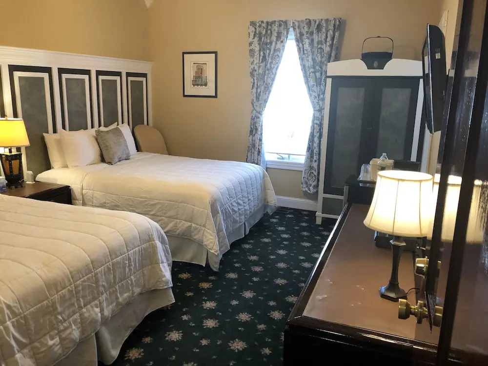 The Ocean Plaza Hotel