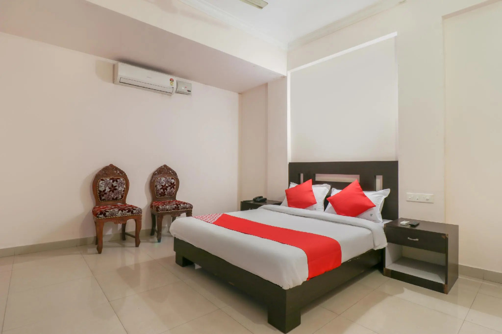 OYO 67889 Lora Residency