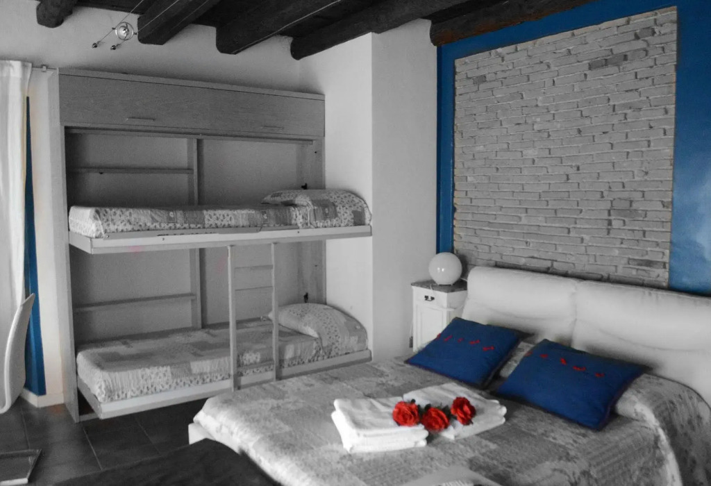 Luxury Historic Home by Como Duomo Sleeps 11