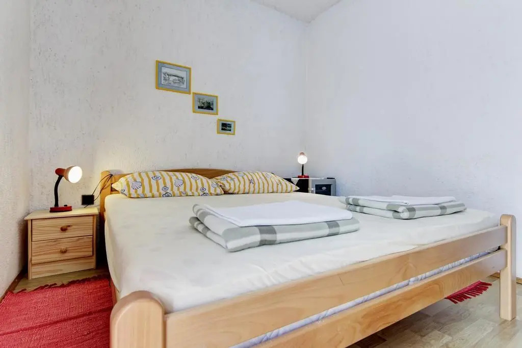 Apartments Dragica 1251
