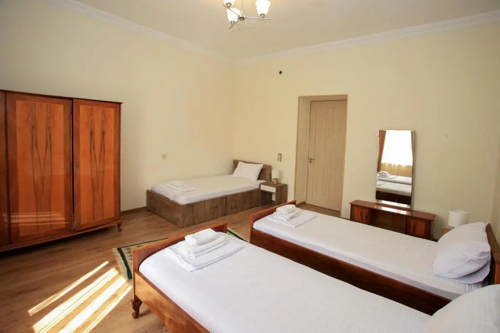Bucha`s Guest House & Wine Cellar