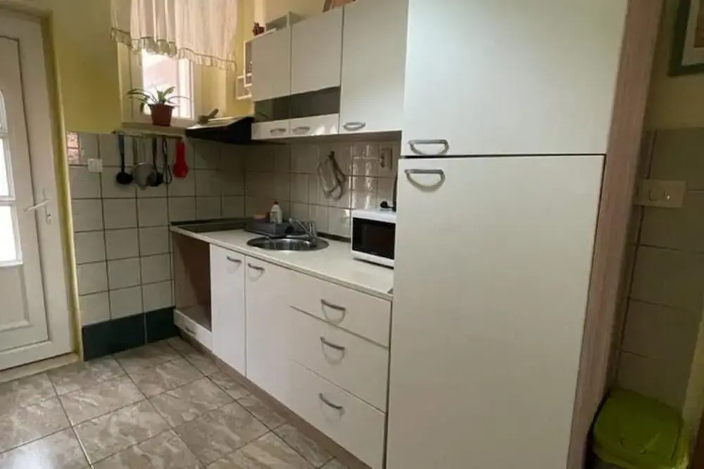 Apartments Mavi - Studio Apartment With Terrace and City View