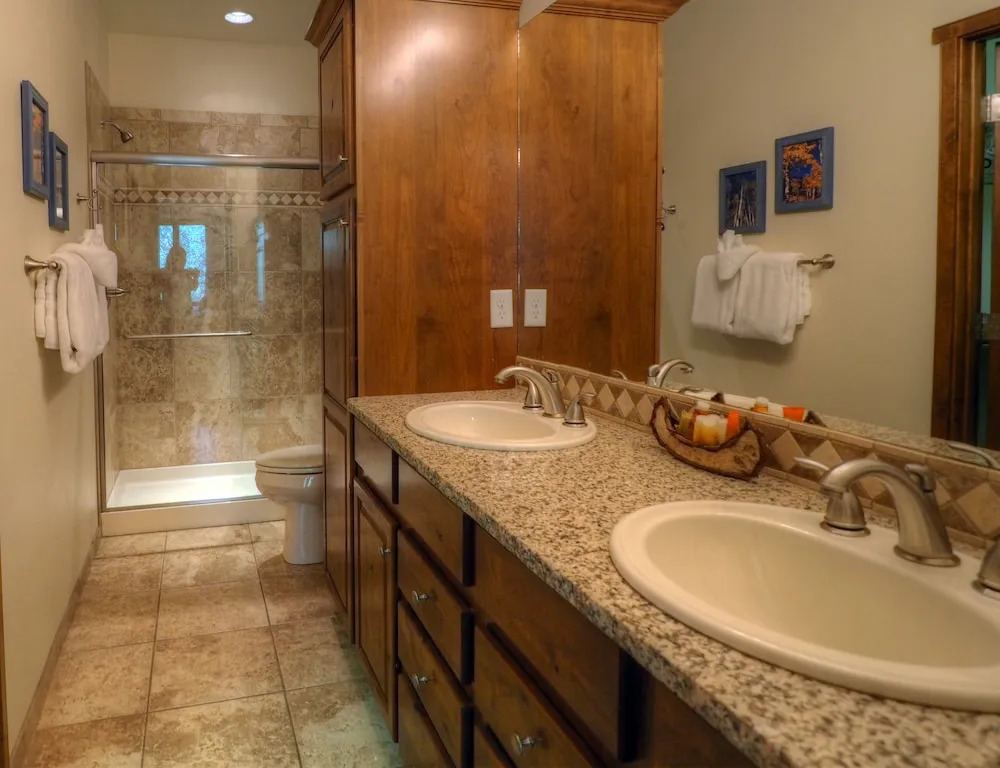 Mystic Blue - 3 Br Townhouse