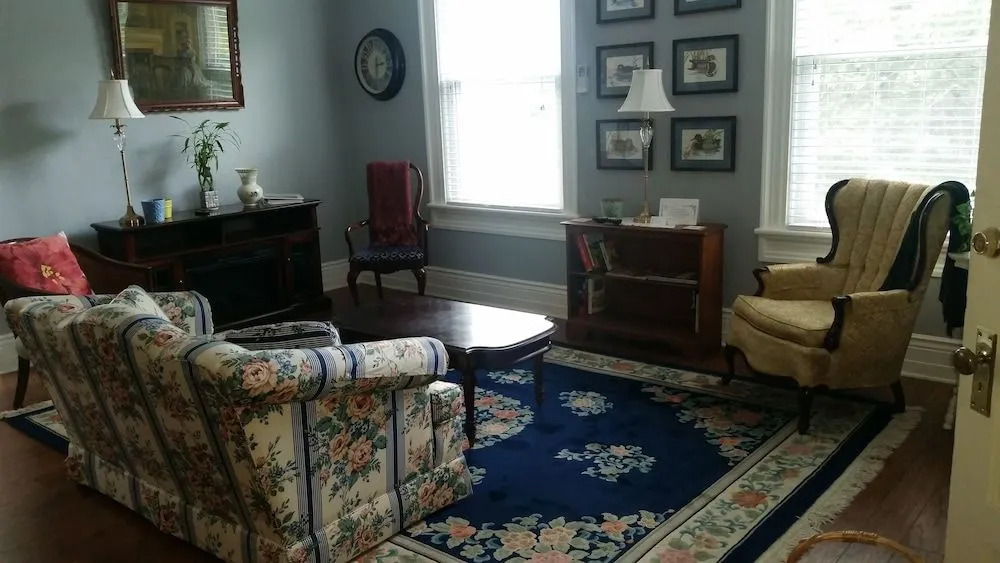 Vine Cottage Inn